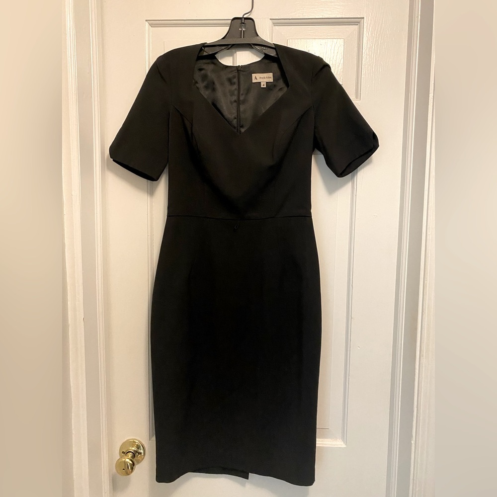 Ava and Aiden sheath dress